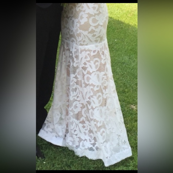 Sheer Embroidered White Gown, Issue New York, Size Small - Picture 8 of 11